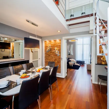 Victoria Center 3 Apartment